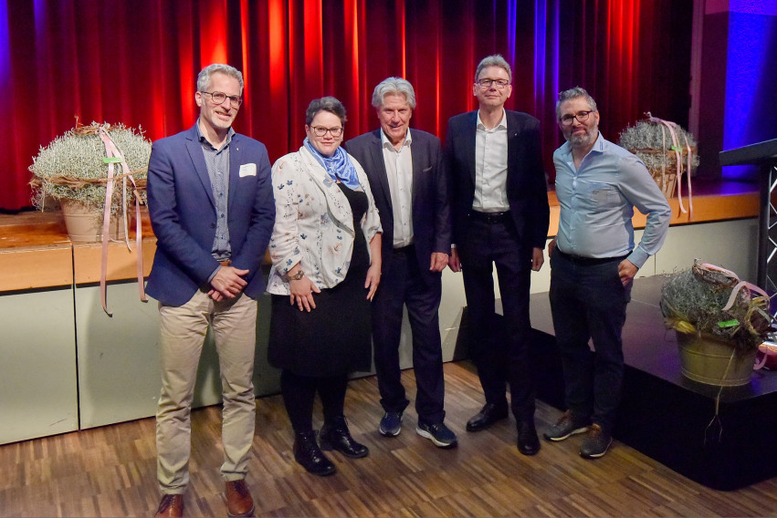 Durften zum diesjährigen Netzwerkanlass begrüssen: Oliver Brem (Gemeindeammann Kaisten), Denise Schmid (Präsidentin GEREF),  Berni Schär (Referent/Sportkommentator), Dieter Egli (Landamman Kt. Aargau), Michael Dörr (Bereich Anlässe GEREF)