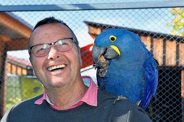 Barrierefreie Fahrt zu den gefiederten Exoten